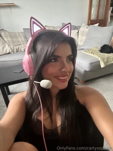 Who is down for a game with me https onlyfans com carlysophie c10