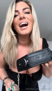 She doesn t chase she commands submit to her https onlyfans com