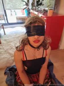 Merry christmas 2025 sissy presents herself gift wrapped to a kinky part 13