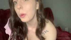 Come smoke one with me maybe spank me a little too daddy