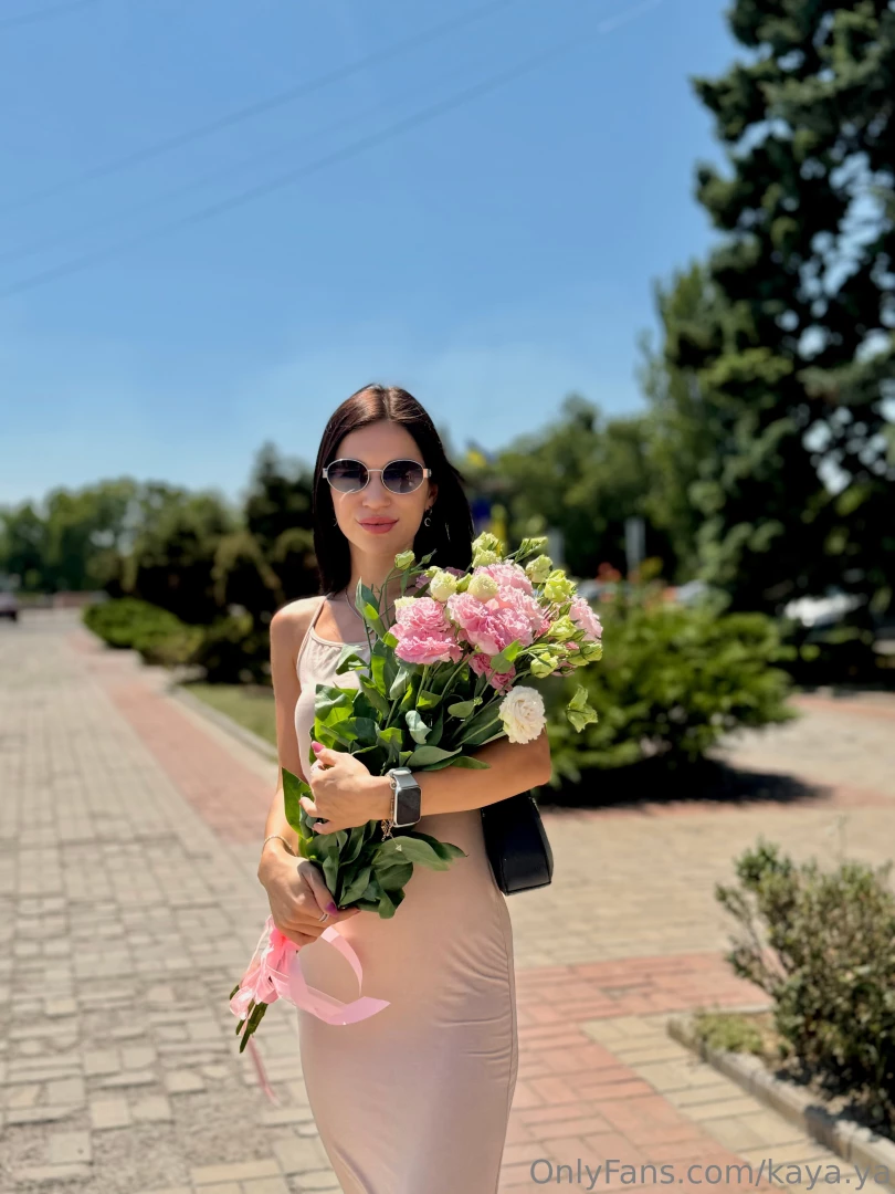 You can always give me a bouquet of flowers i m so happy every time i 