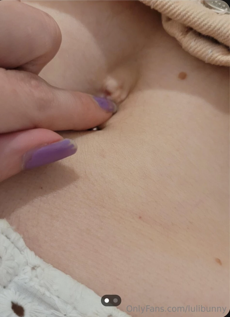 I love belly and belly fetishes i used to feel self-conscious about my 