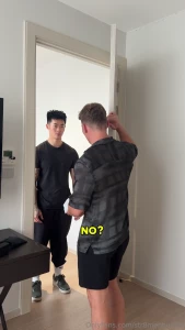 Picking up hot str8 asian delivery guy and get him extra job full