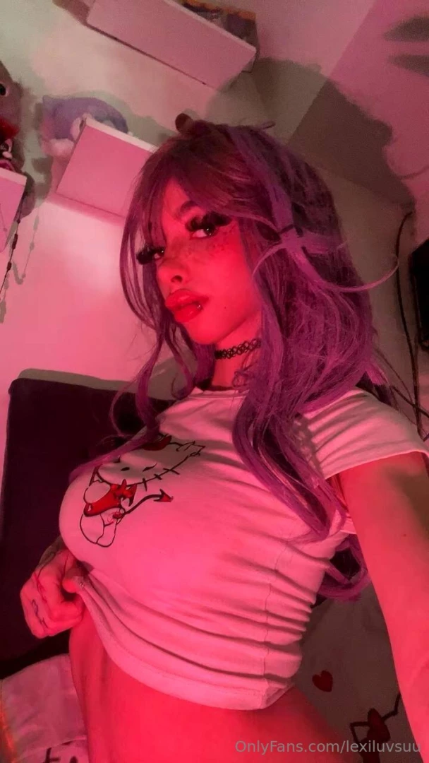 Can you picture me moaning your name pleading for you to fuck me 
