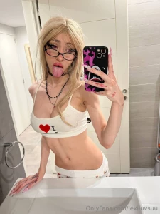 Do you prefer your women shaved or all natural part 4