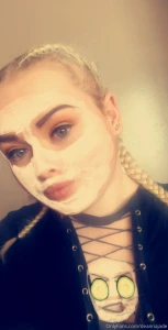 Even in between my tits get a face