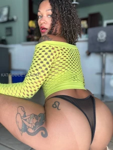 I d sit on ur face but idk if u deserve it yet