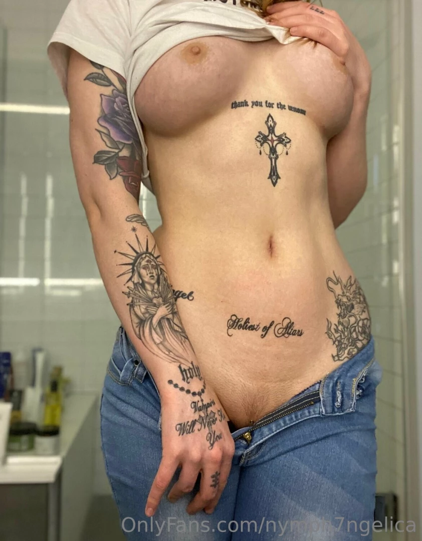 Hot girls in jeans make me wet 