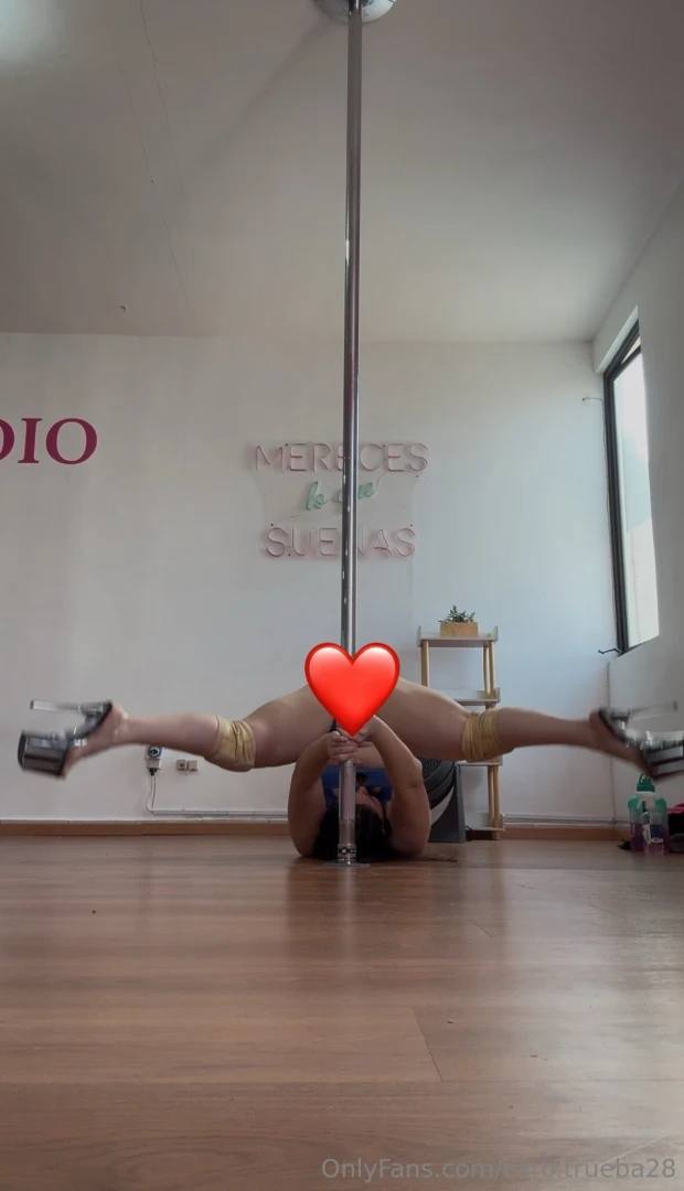 Acabo de subir el video de la coreo nueva a mi vip caro trueba part 2 