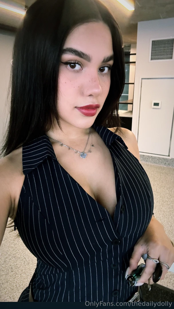 Your hot business gf 