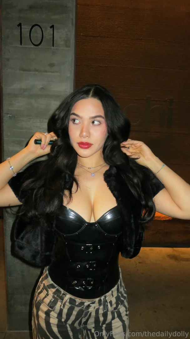 Elegance dances with a naughty twist tonight part 1 