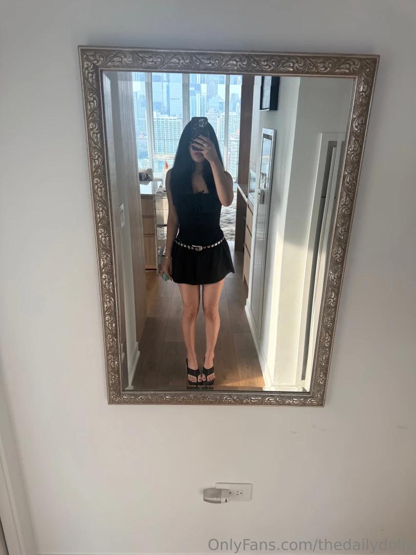 Little mirror pic before i head out 