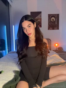 I can be your fantasy girl