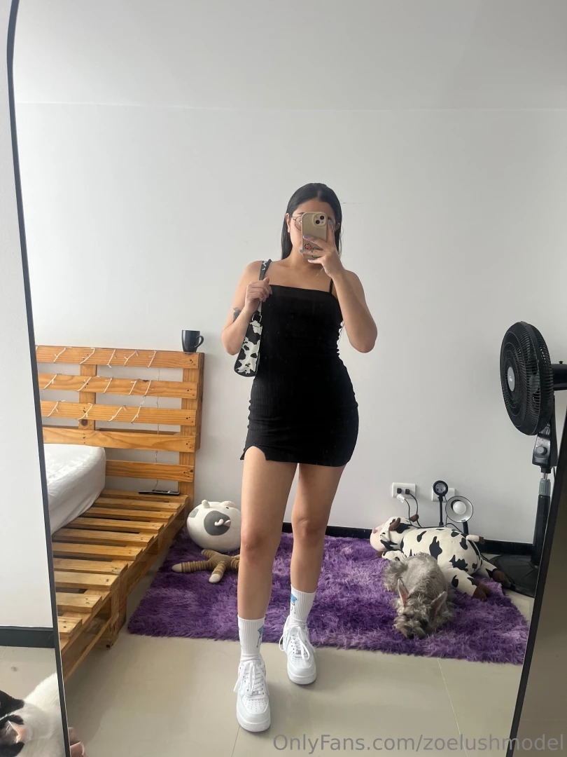 Which outfit do you like best or looks best on me 