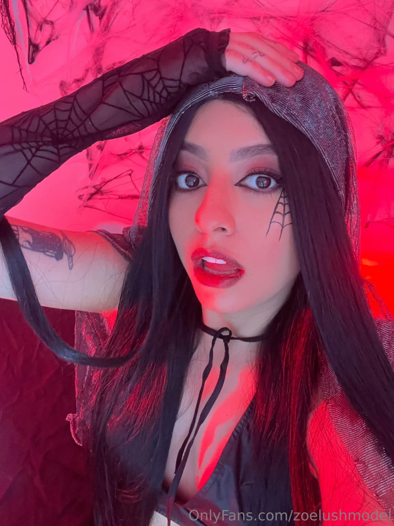 You are hereby bound to me you shall not look at other titties or 