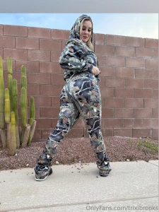 Caught ya lookin part 8