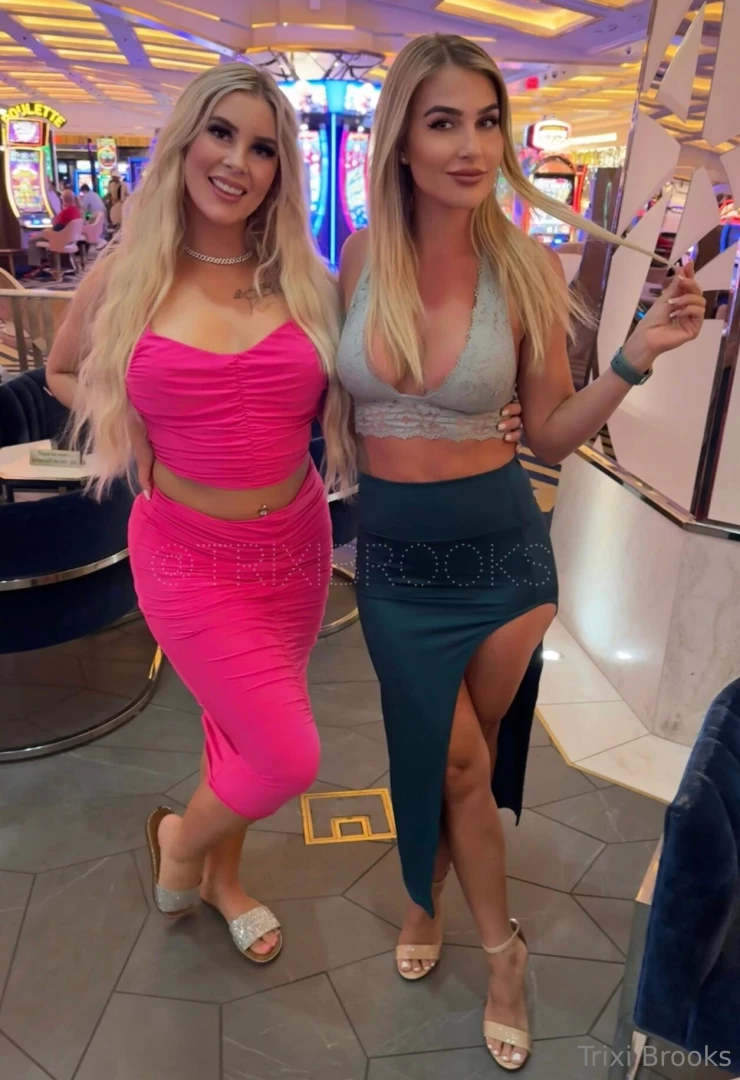 Look at this hot mama andi_avalon 