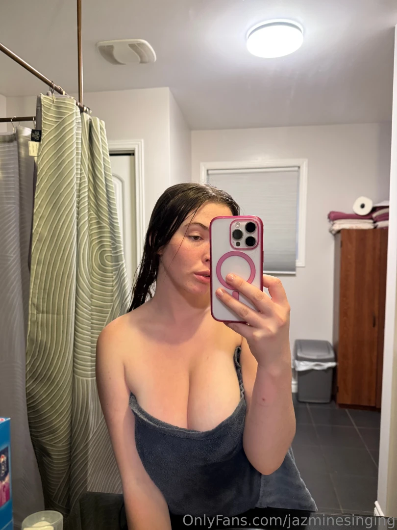 Heyy went in the ocean today so i needed a long shower after haha lmk 