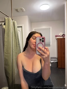 Heyy went in the ocean today so i needed a long shower after haha lmk part 1