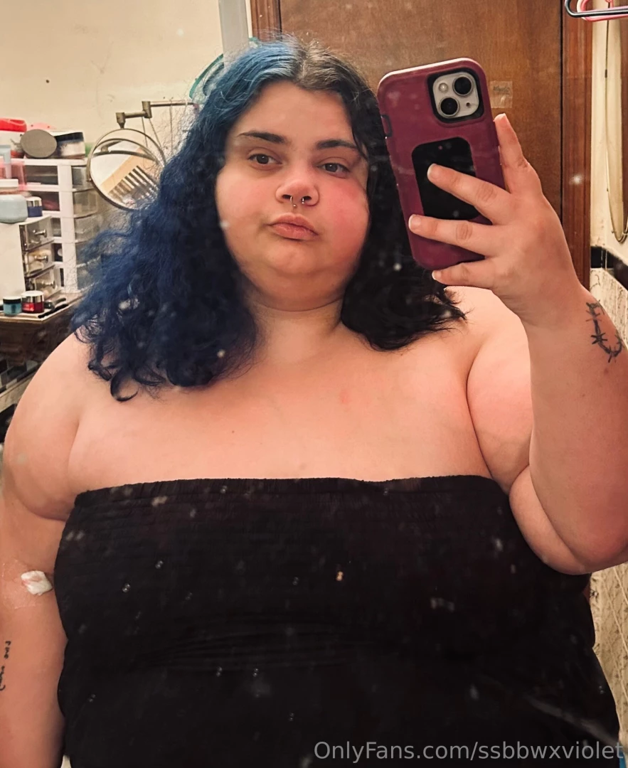 Still sexy even with a swollen face is what i m gonna tell myself to 