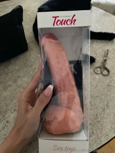 Pap noel me trajo una verga bien grande se vienen videos muy