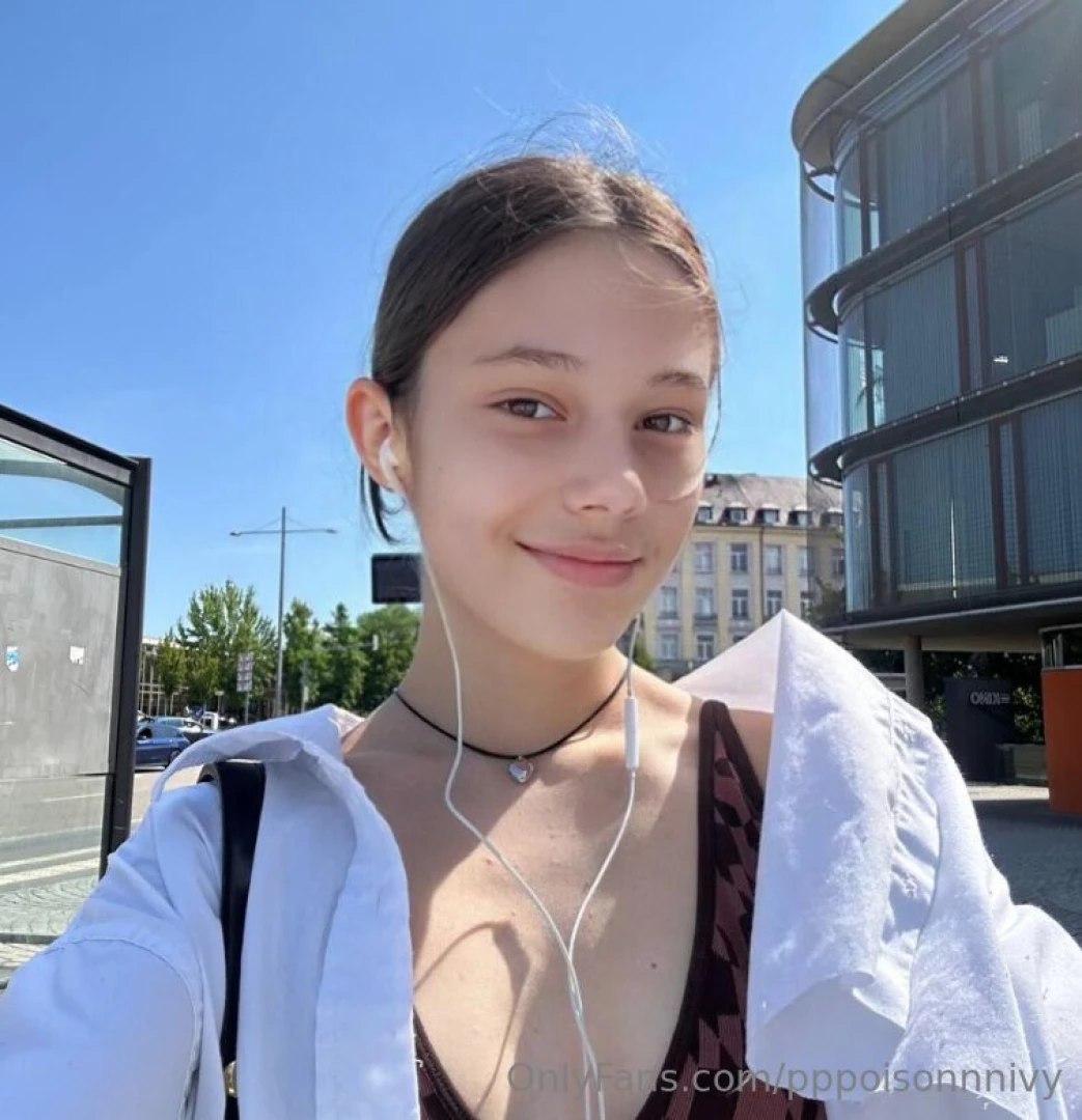 Kate_kitty18 is wet right now busty cutie kate_kitty18 loves riding part 66 