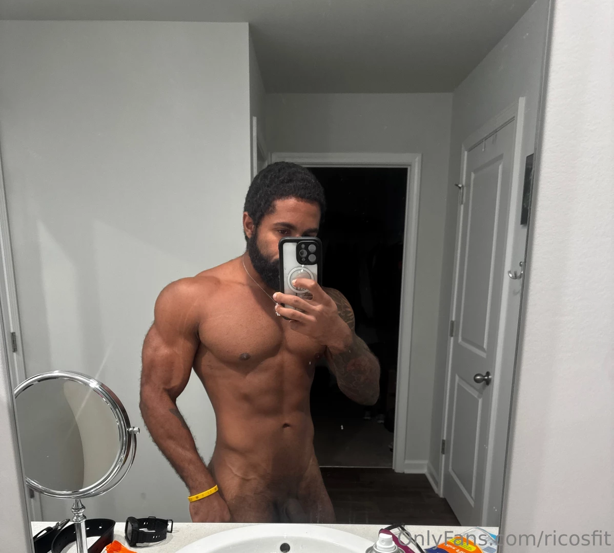 It s a kings 26th birthday tip or get me something off my wishlist in part 1 