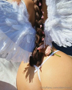 Happy hump day my loves in the mood for a treat keep your eyes peeled