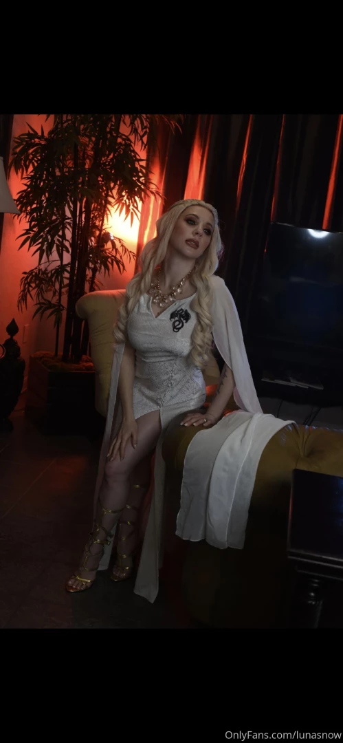 Dressed in all white your queen 