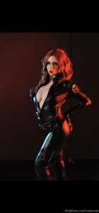 The black leather isn t super comfy but it s attractive worth it