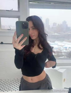 Happy thursday lmk if you have any fun plans in our dms