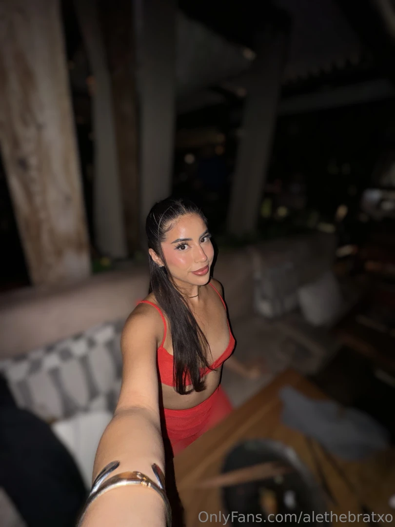 Just a little red moment at dinner 