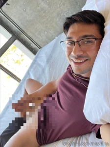 Treat me monday 25 first tippers today get a surprise through dm let s