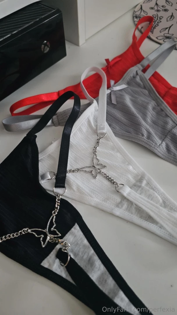 Selling panties dm me if you want a pair 