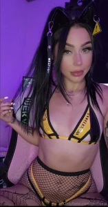 Hi gamers dm me for gaming sessions apex overwatch marvel rivals only