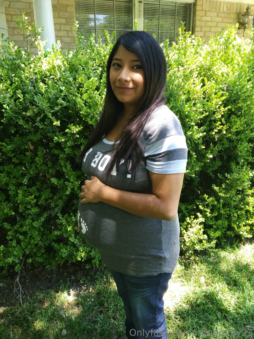 Youthful mommy with a pregnant bump woke up feeling a bit nostalgic part 2 