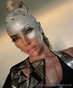 My new photo shoot is just fantastic do you like this incredible snake