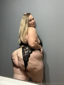 This chick likes to show off her big ass part 2