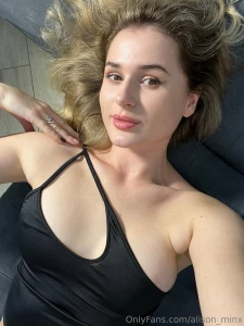 Don t think about the others i m still the hottest and the best