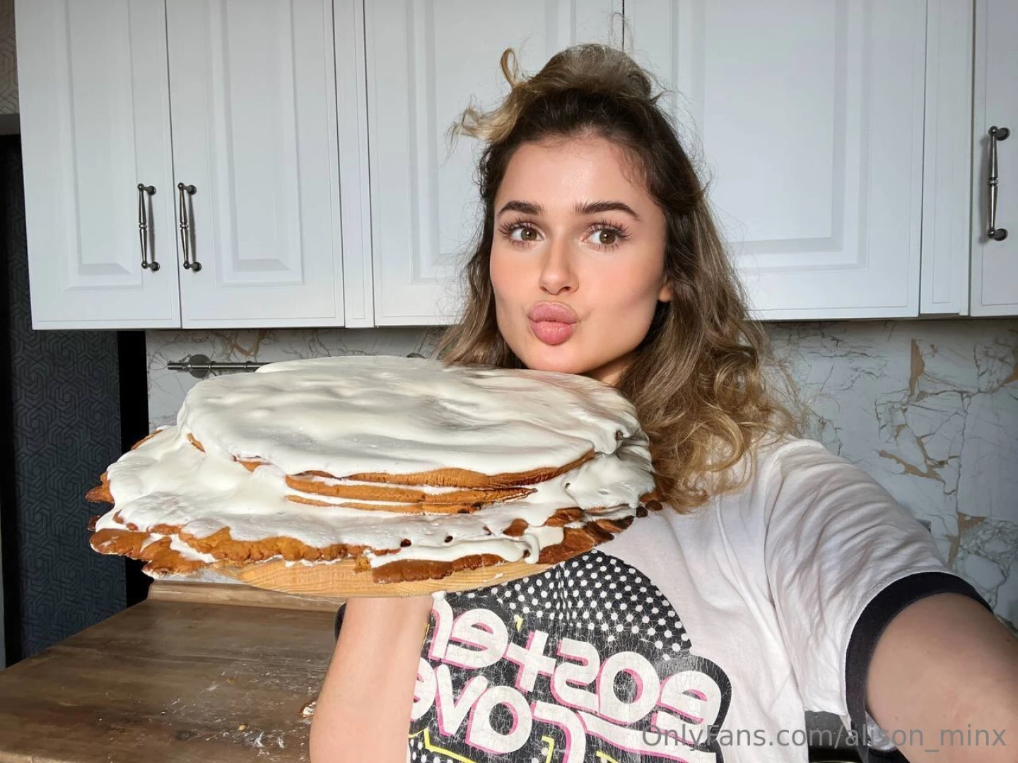 I made my first cake am i a good cook haha part 2 