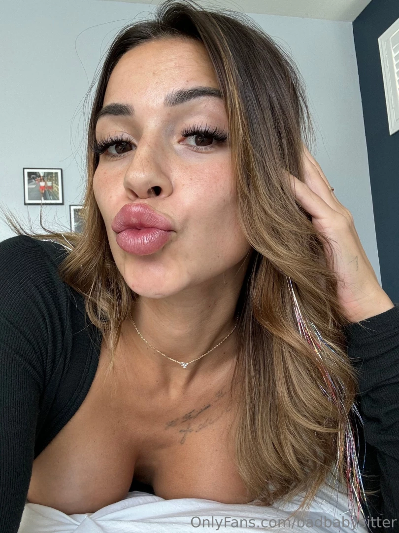 Are you a good kisser dm me now 