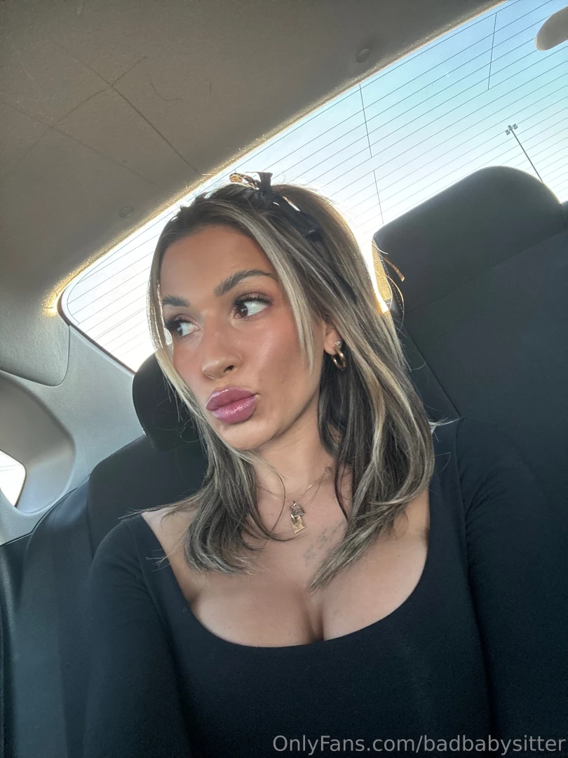 I m so distracted by you even in my thoughts i am thinking about you 