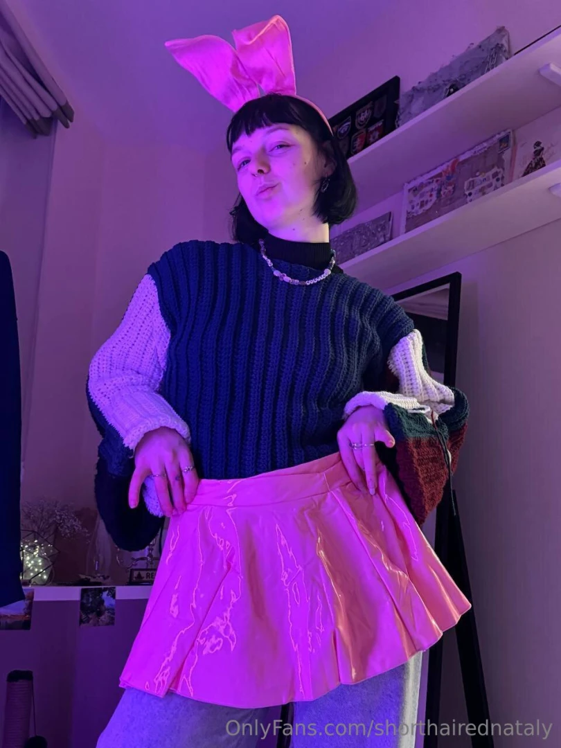 I bought myself a pink short latex skirt it s a bomb it emphasizes my 