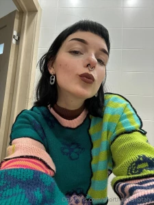 Today i just have an amazing mood and i decided to emphasize it with