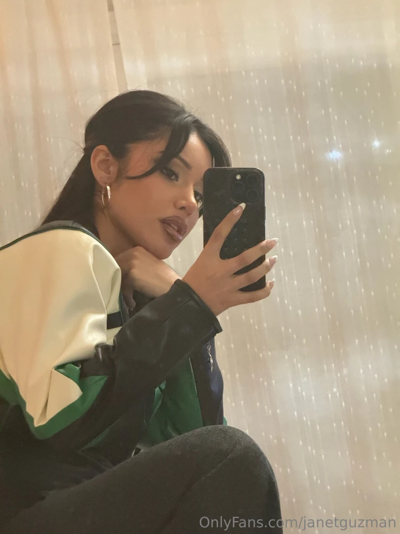 The night is still younng 