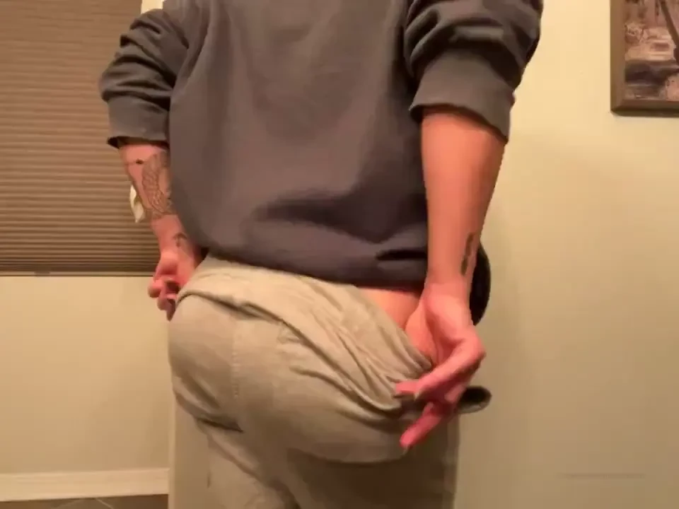 Good evening from my round ass 