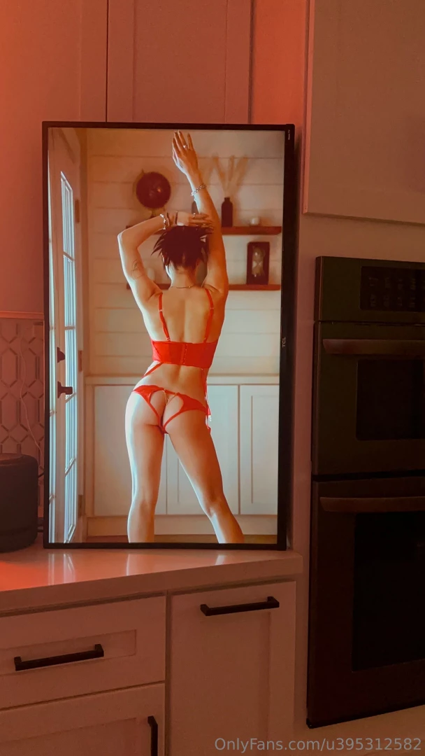 Lady in red part 337 