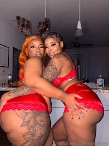 Tip 5 for an ass clapping vid from us shortcakeztatt