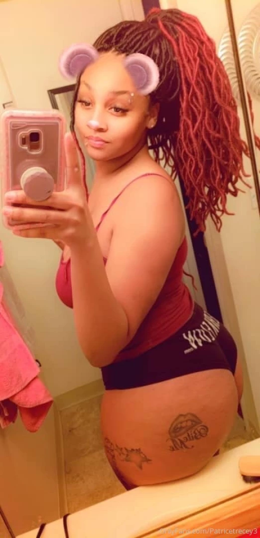 Keep liking all pictures baby 