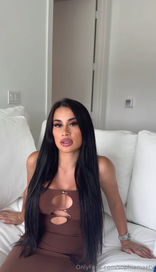 Just here to add some sparkle to your feed 